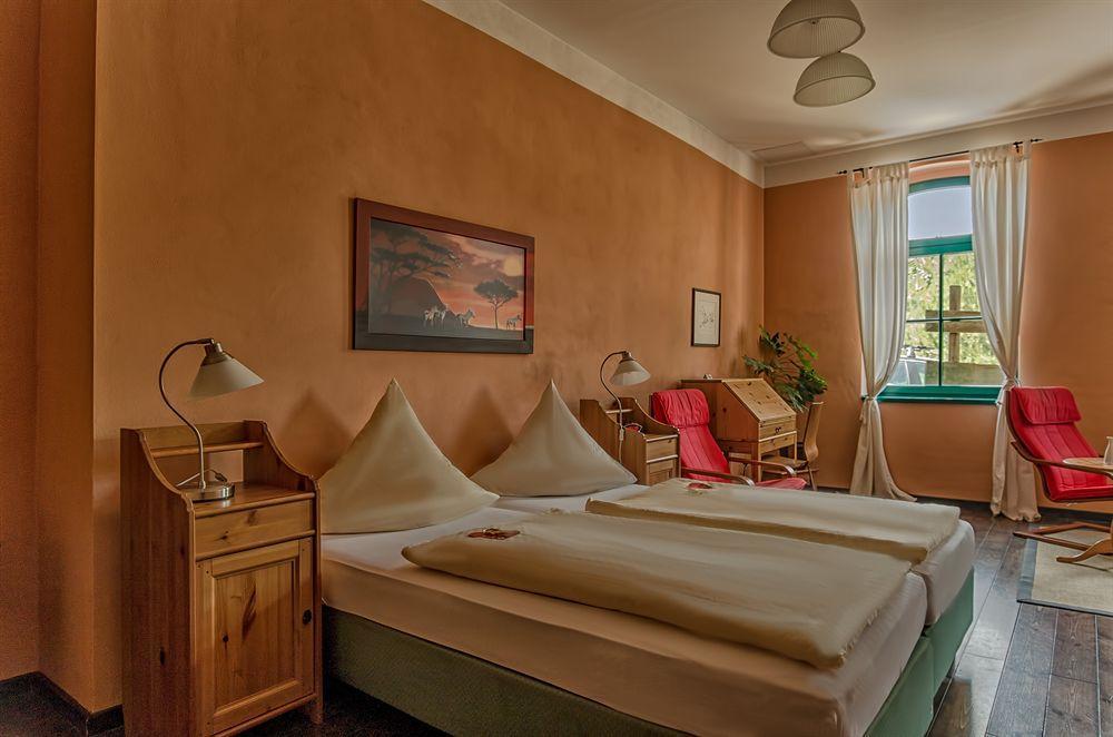 Hotel Zur Henne Naumburg  Bagian luar foto