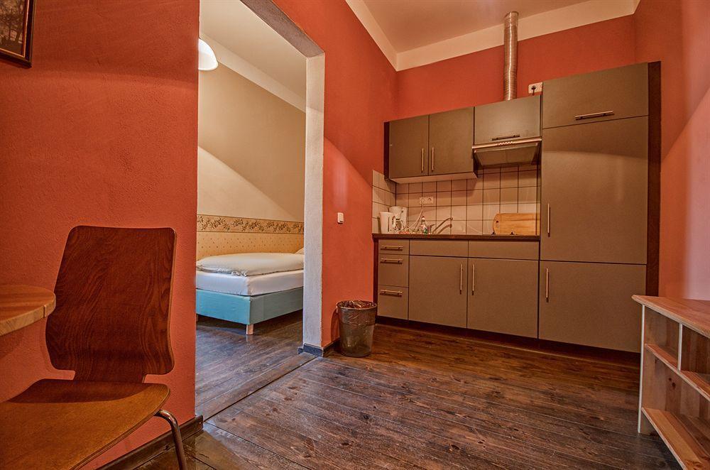 Hotel Zur Henne Naumburg  Bagian luar foto