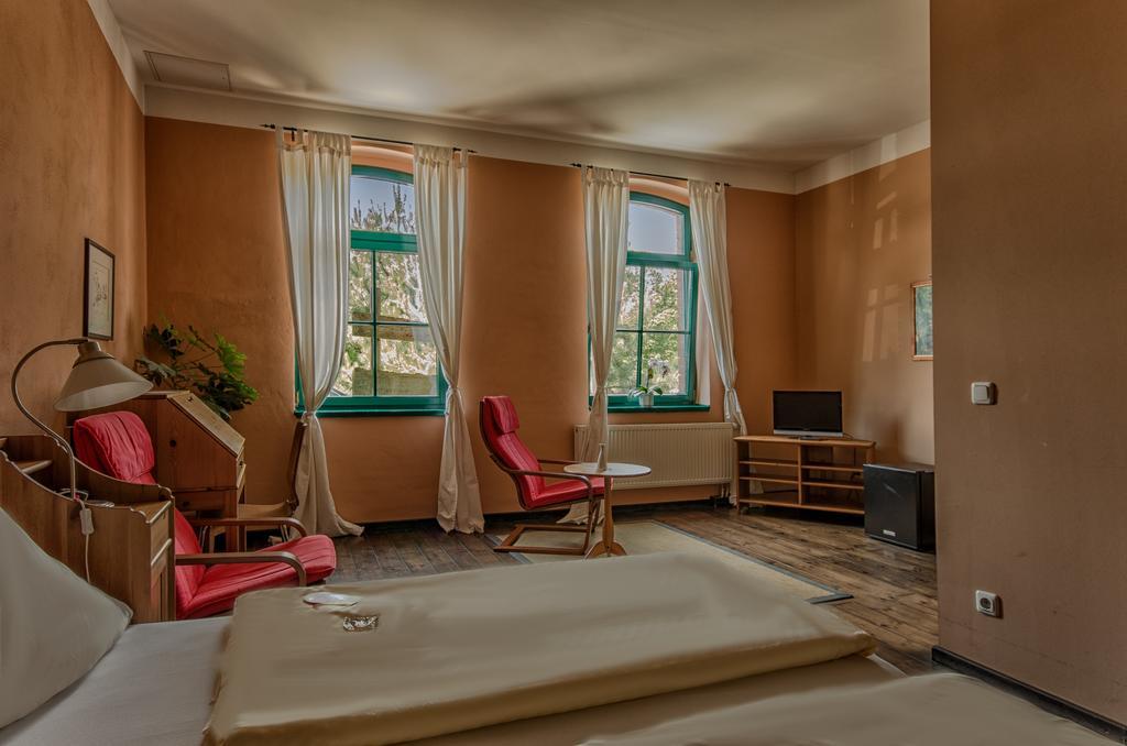 Hotel Zur Henne Naumburg  Bagian luar foto