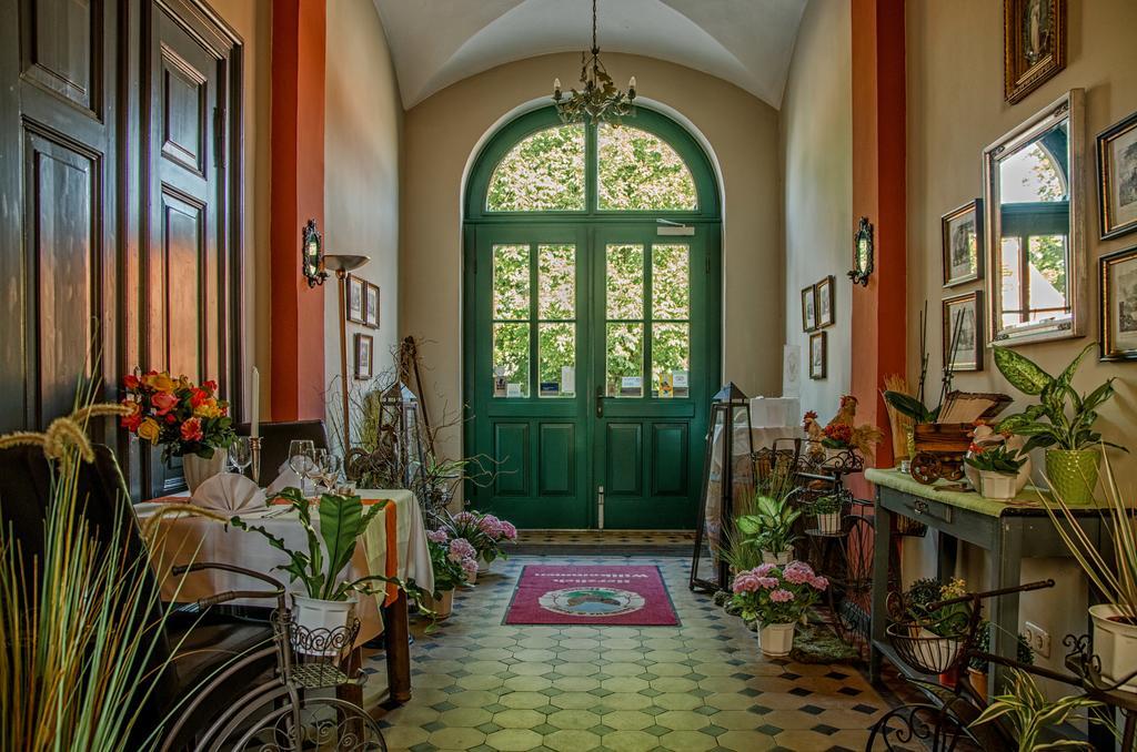 Hotel Zur Henne Naumburg  Bagian luar foto