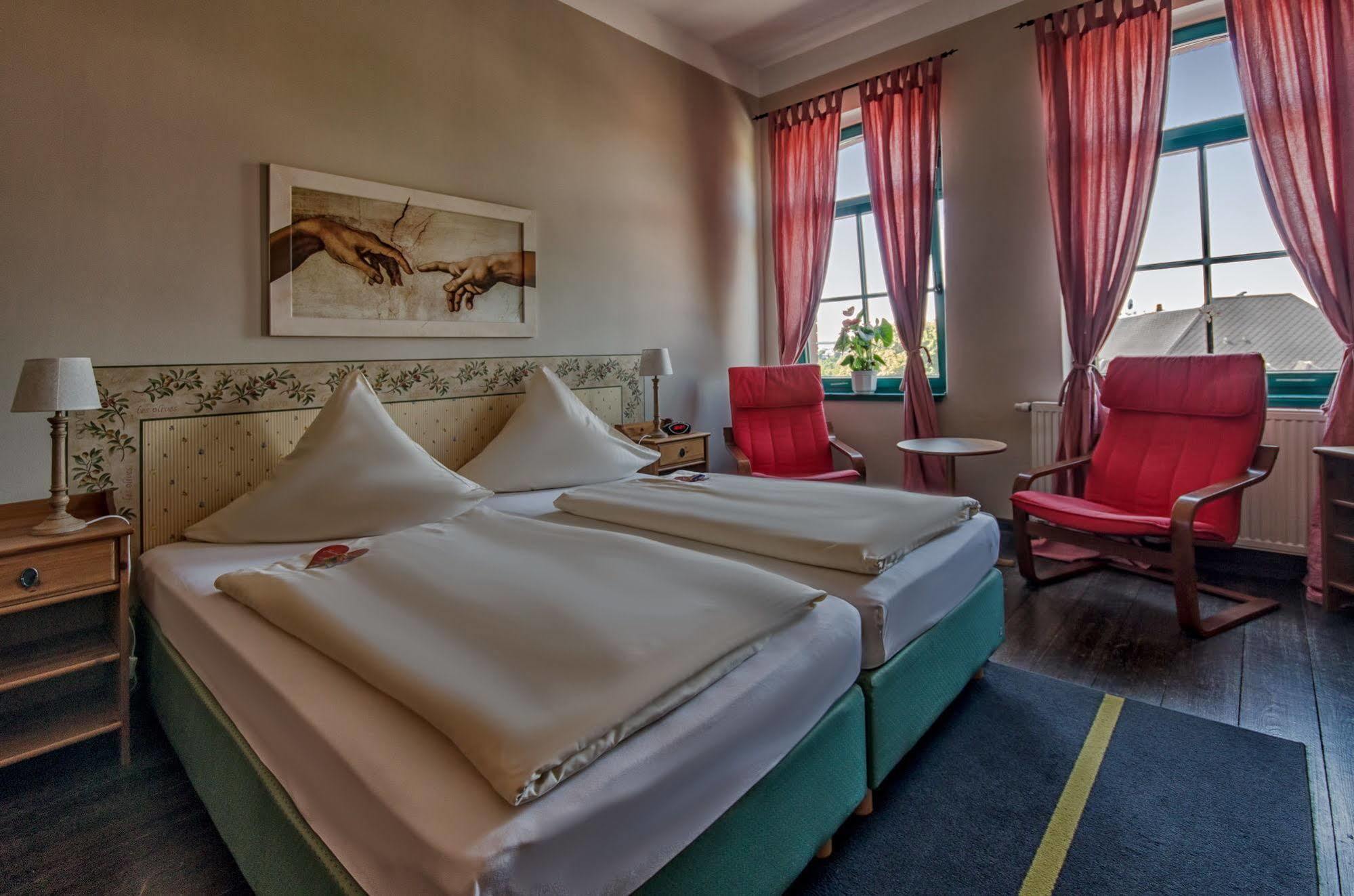 Hotel Zur Henne Naumburg  Bagian luar foto