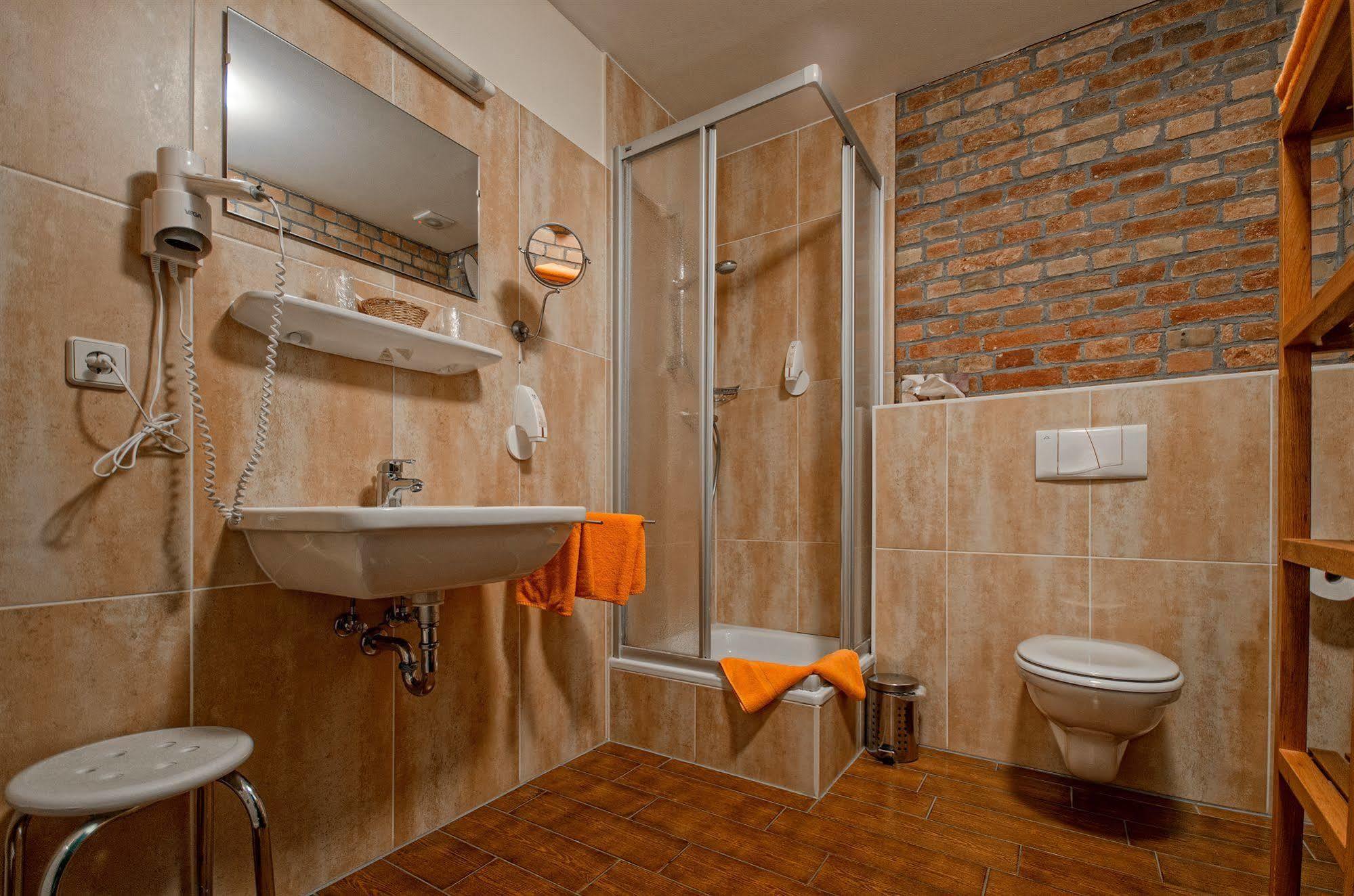 Hotel Zur Henne Naumburg  Bagian luar foto