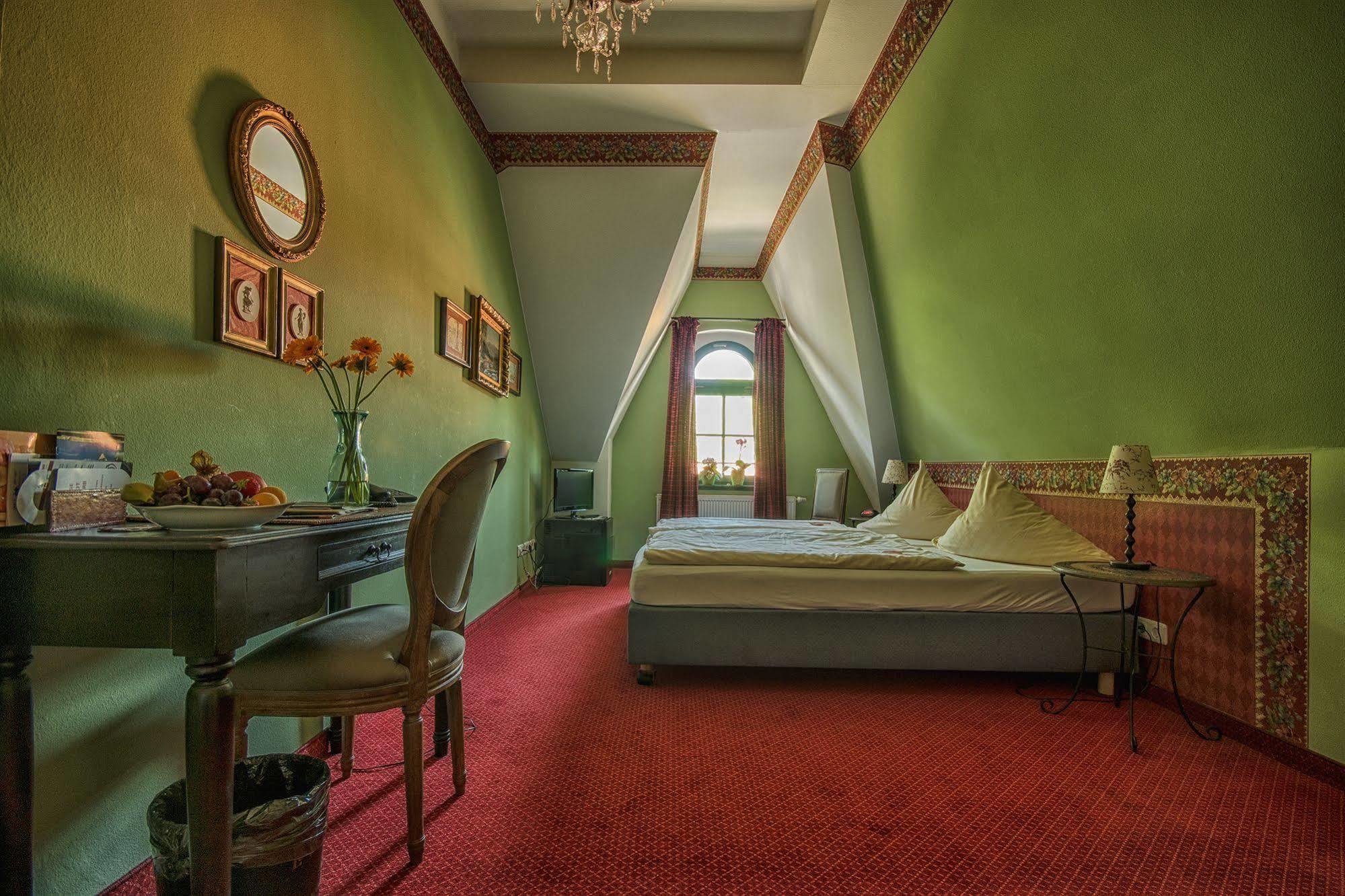 Hotel Zur Henne Naumburg  Bagian luar foto